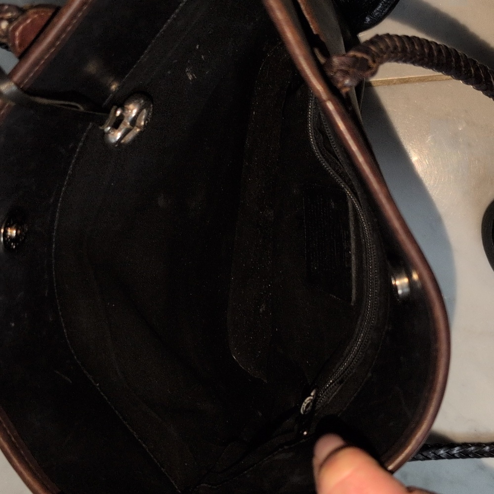 Brighton Vintage Leather Shoulder Bag And Matching Zip Pouch. - Picture 8 of 10